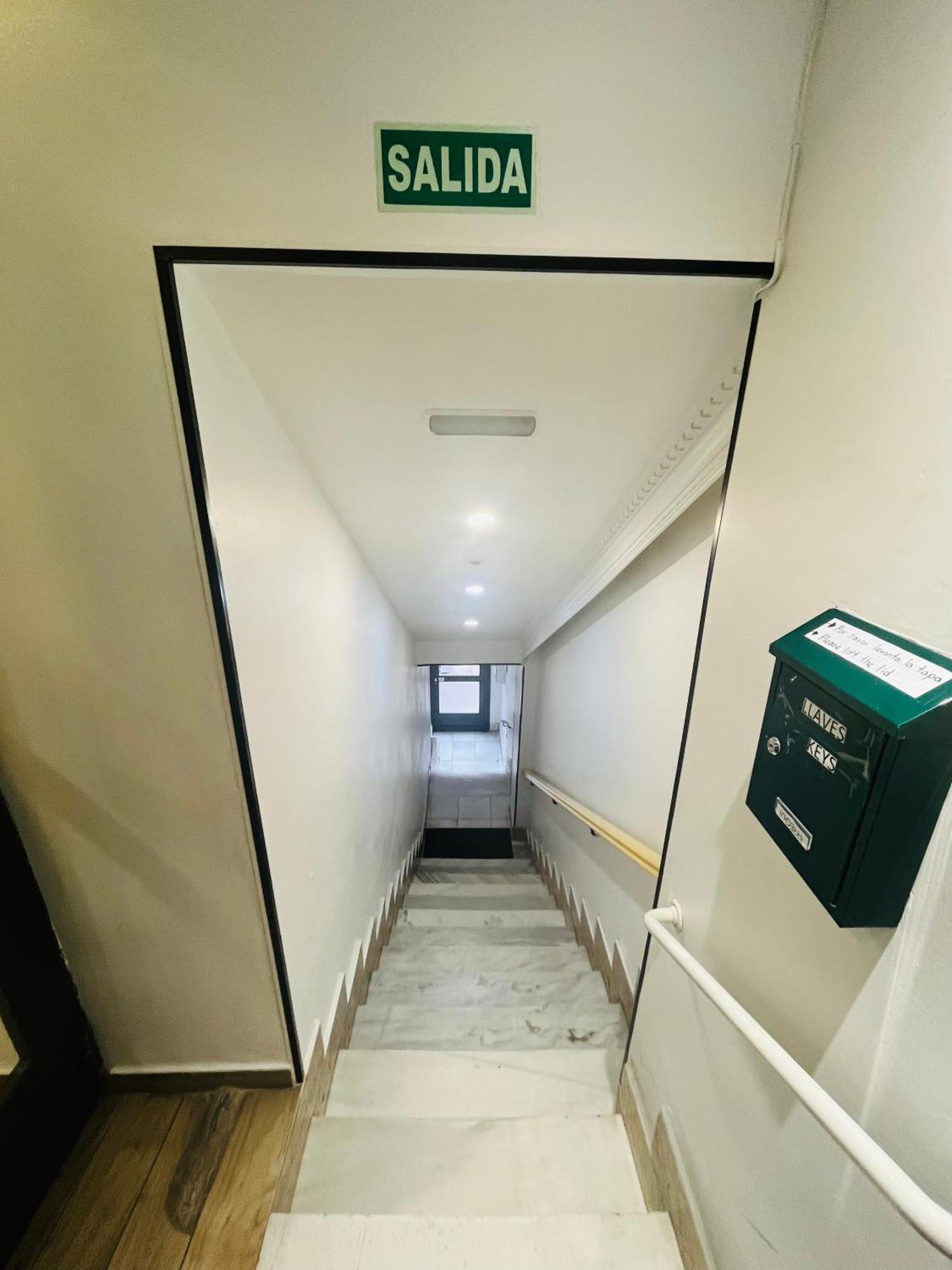 Hostal Las Vegas マドリード エクステリア 写真
